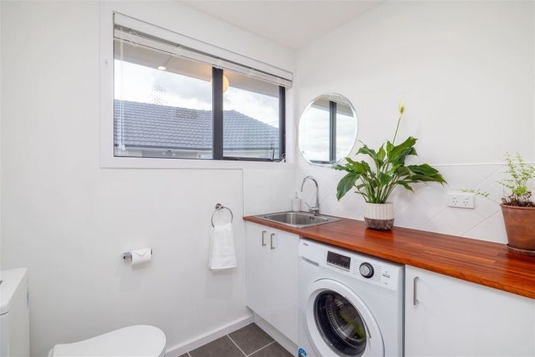 Photo of property in 23 Denise Crescent, Hornby, Christchurch, 8042