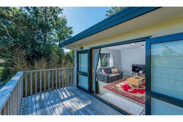 Photo of property in 1/96 Edmonton Road, Henderson, Auckland, 0612