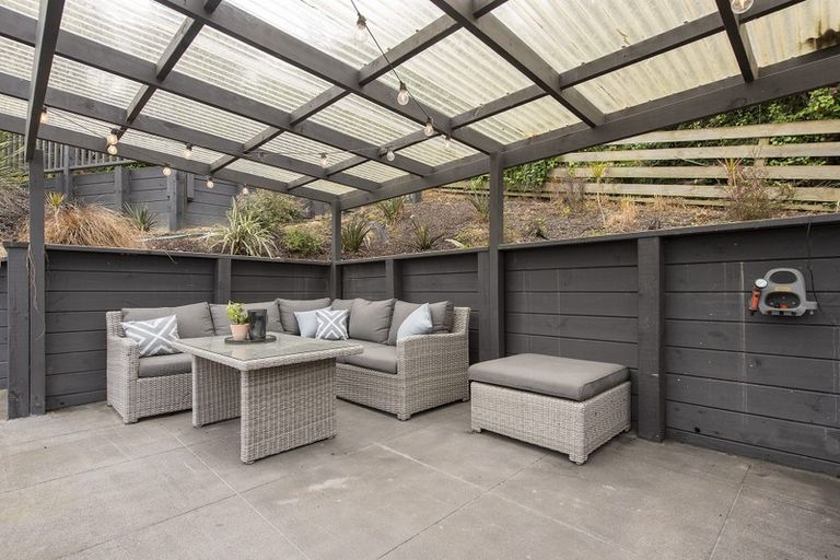 Photo of property in 4 Oriel Avenue, Tawa, Wellington, 5028