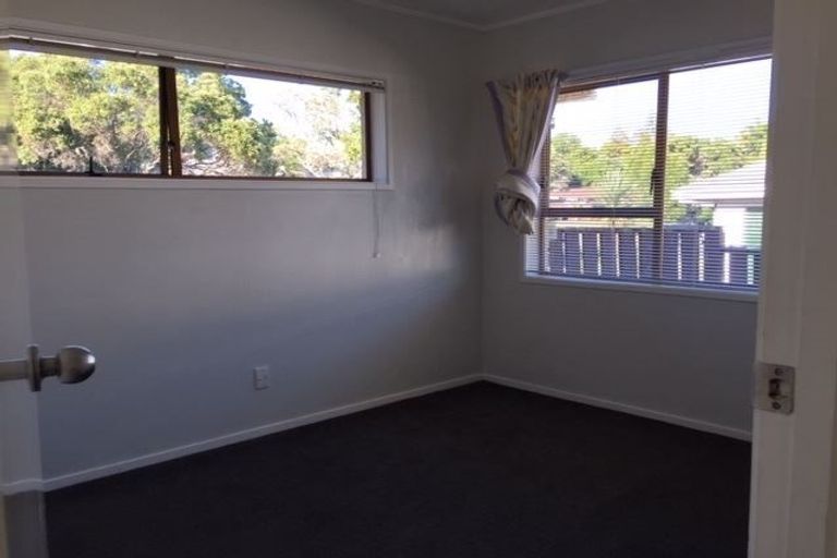 Photo of property in 16 Jade Avenue, Pakuranga Heights, Auckland, 2010