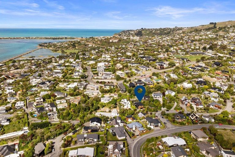 Photo of property in 11 Janice Place, Mount Pleasant, Christchurch, 8081