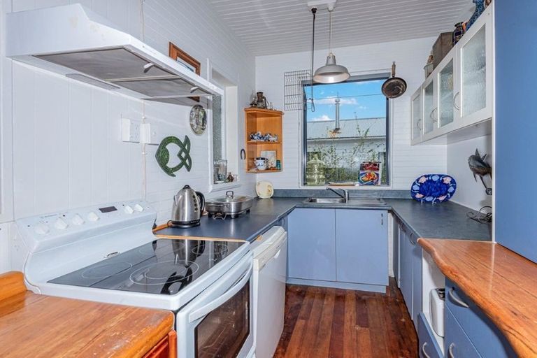 Photo of property in 59 Valley Road, Hikurangi, 0114