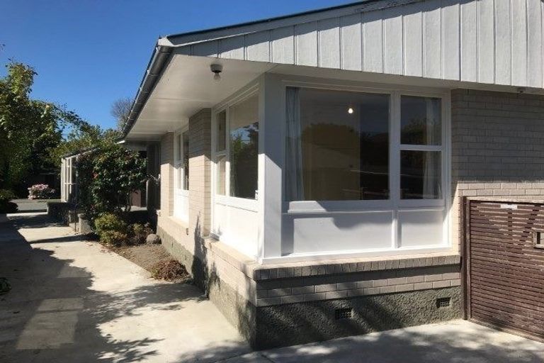 Photo of property in 6 Woodford Terrace, Ilam, Christchurch, 8053