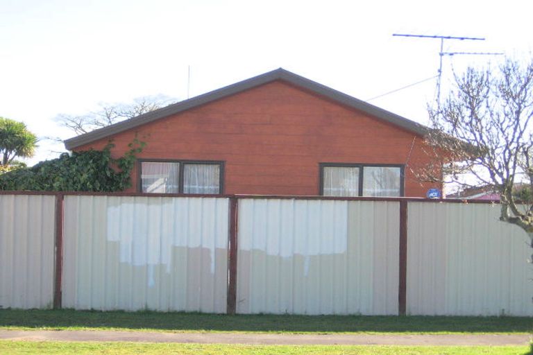 Photo of property in 18c Breckons Avenue, Nawton, Hamilton, 3200