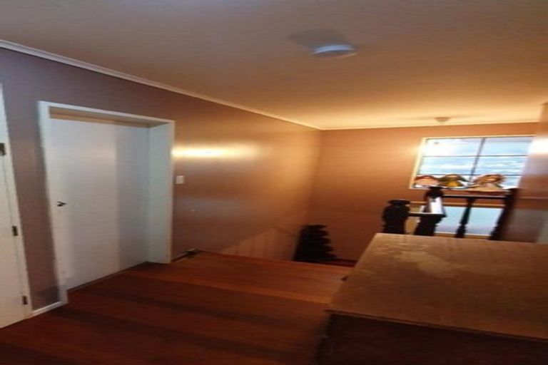 Photo of property in 50 Woodhouse Avenue, Karori, Wellington, 6012