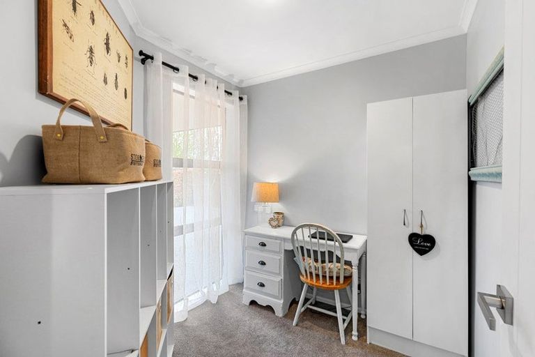 Photo of property in 17 Eyrewell Road, Pegasus, 7612