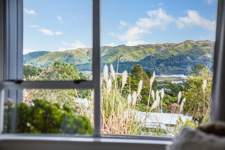 Photo of property in 18b Apple Terrace, Ranui, Porirua, 5024