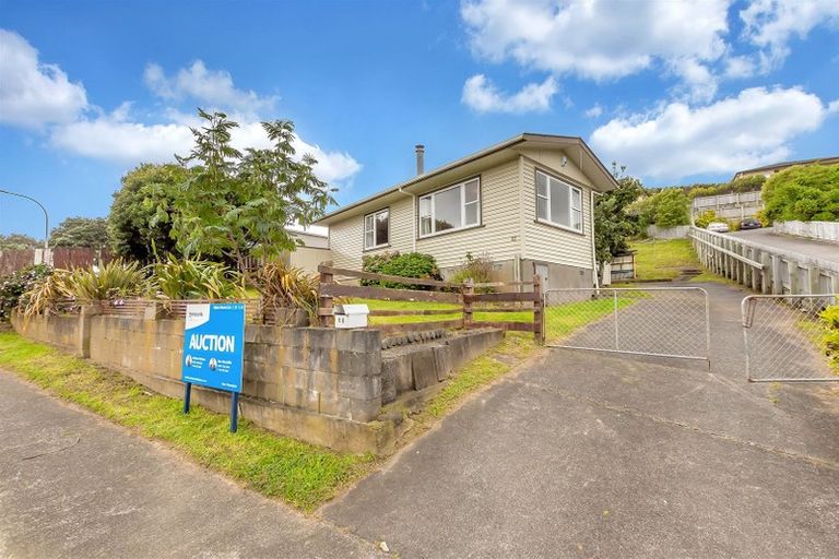 Photo of property in 82 Waihora Crescent, Waitangirua, Porirua, 5024