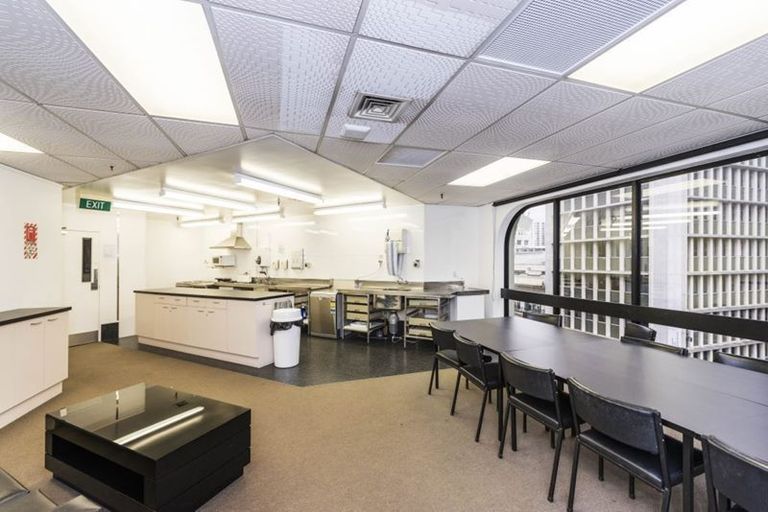 Photo of property in 238 Queen Street, Waimate, 7924