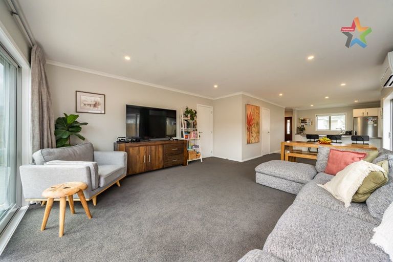 Photo of property in 59 Grovedale Square, Wainuiomata, Lower Hutt, 5014