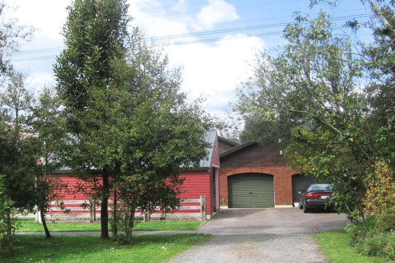 Photo of property in 13 Okareka Loop Road, Lake Okareka, Rotorua, 3076