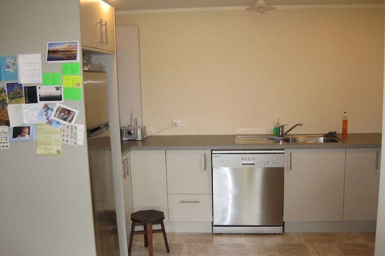 Photo of property in 47 Fitzpatrick Street, Newlands, Wellington, 6037