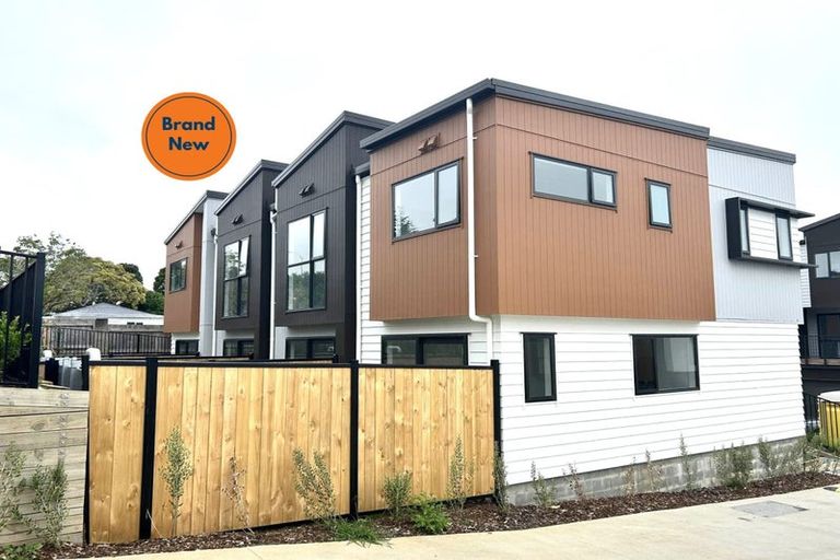 Photo of property in 4 Raupeti Lane, Henderson, Auckland, 0612