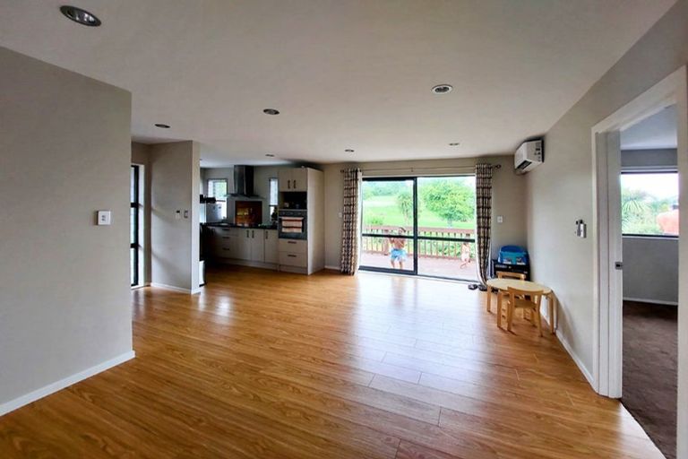 Photo of property in 314 Point View Drive, Dannemora, Auckland, 2016