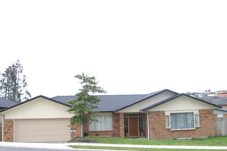 Photo of property in 35 Lake Panorama Drive, Henderson, Auckland, 0612