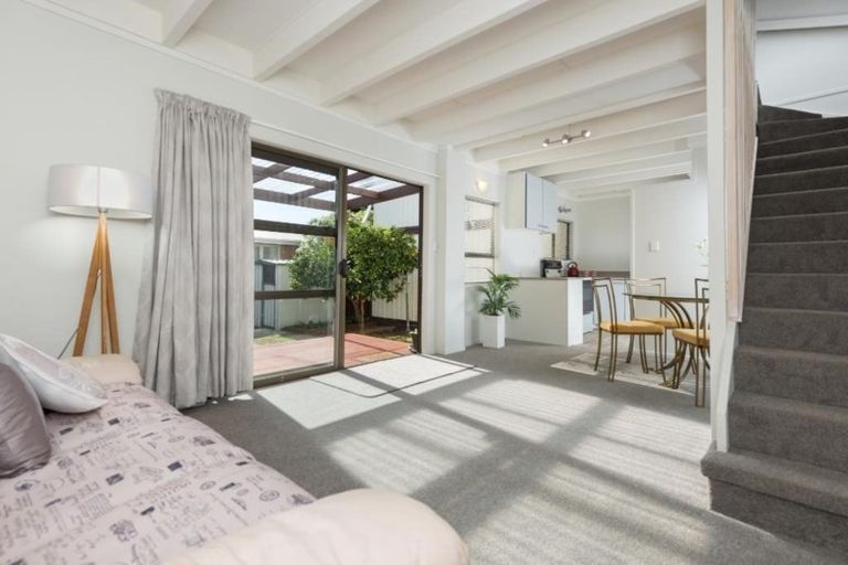 Photo of property in 3/506 Devonport Road, Tauranga South, Tauranga, 3112