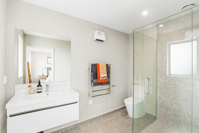 Photo of property in 223b Mount Pleasant Road, Mount Pleasant, Christchurch, 8081