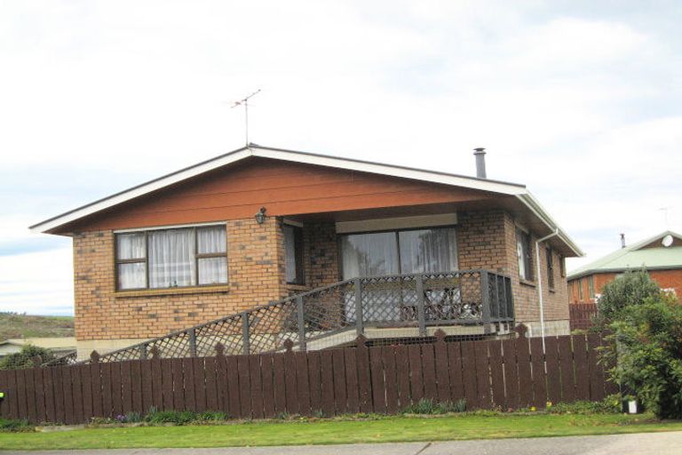 Photo of property in 28 Mcneil Street, Balclutha, 9230