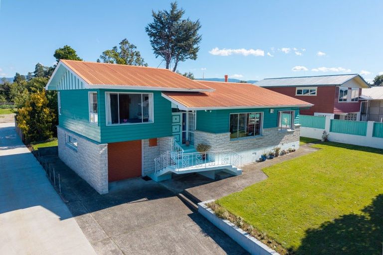 Photo of property in 25 Guy Street, Dannevirke, 4930