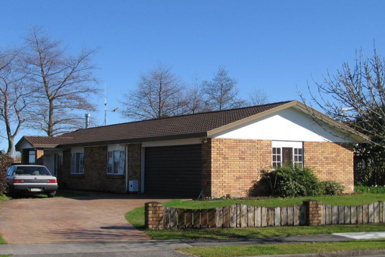 Photo of property in 13 Azimuth Place, Flagstaff, Hamilton, 3210