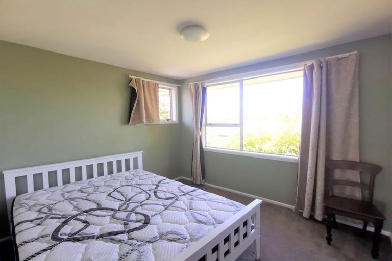 Photo of property in 35 Delaware Crescent, Russley, Christchurch, 8042