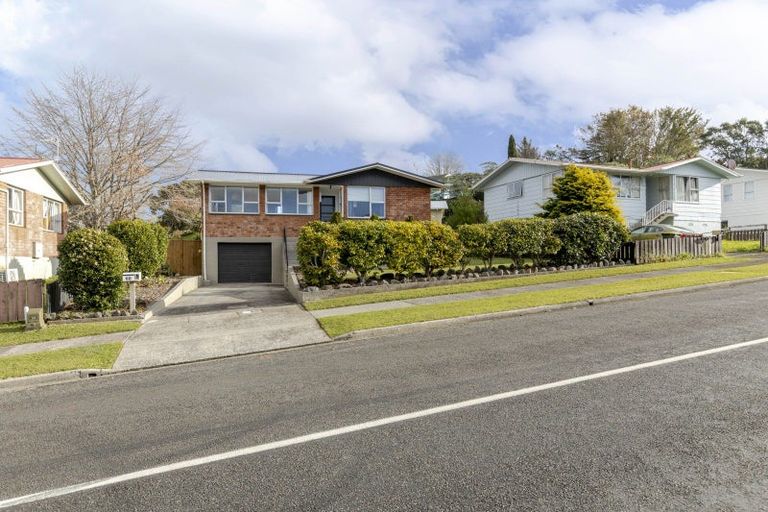 Photo of property in 60 Tavistock Street, Westown, New Plymouth, 4310