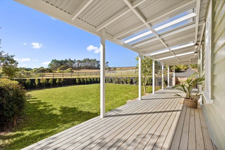 Photo of property in 1223 Old North Road, Helensville, 0875