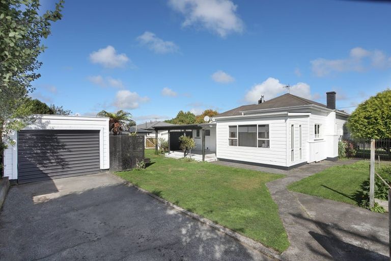 Photo of property in 40 Follett Street, Marton, 4710