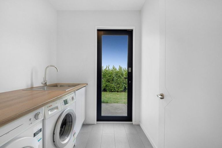 Photo of property in 1 Challow Court, Rolleston, 7615