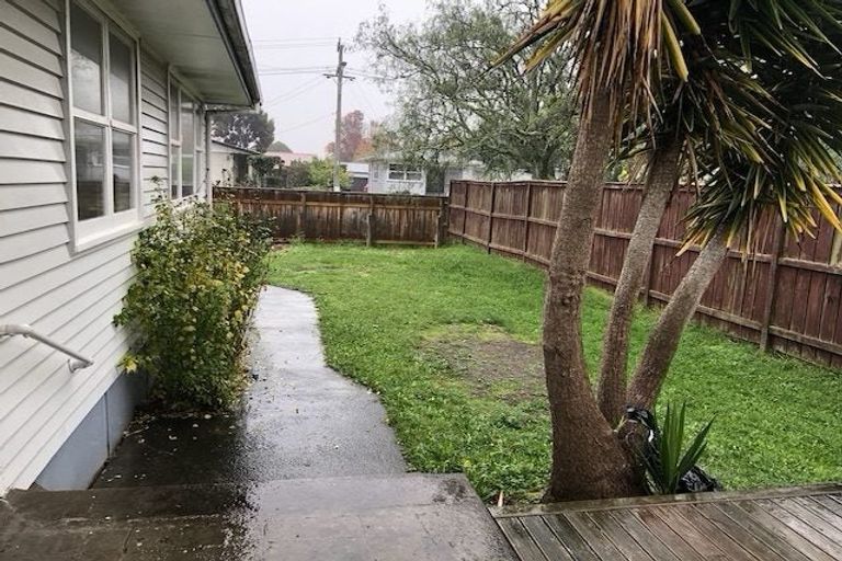 Photo of property in 3 Mcdivitt Street, Manurewa, Auckland, 2102