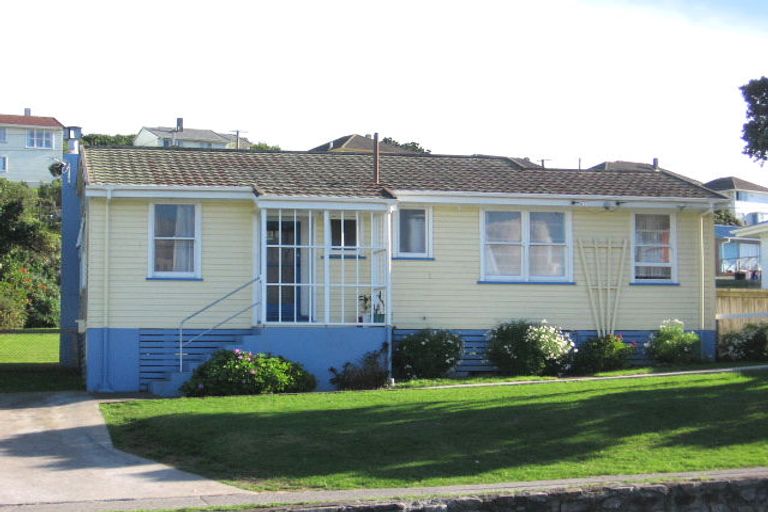 Photo of property in 96 Te Pene Avenue, Titahi Bay, Porirua, 5022
