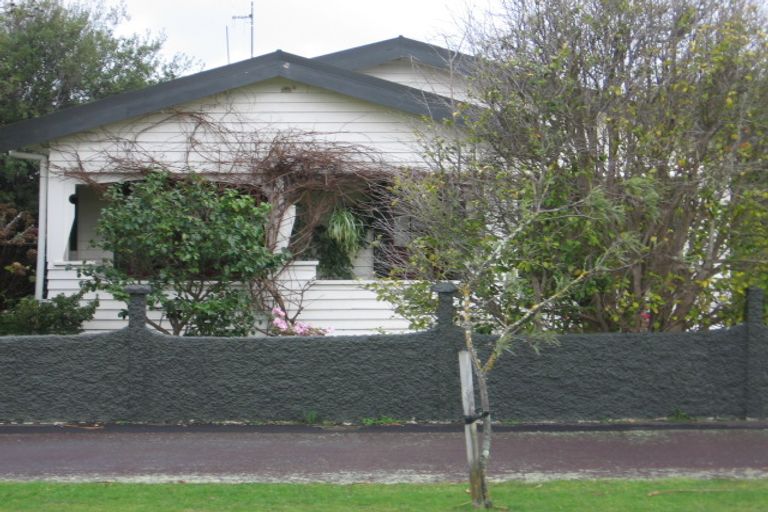 Photo of property in 19 Stewart Crescent, Hokowhitu, Palmerston North, 4410