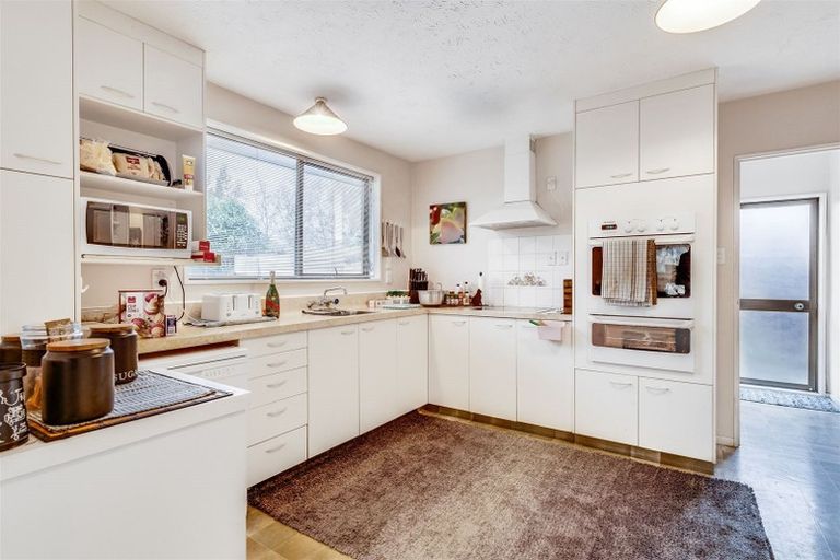 Photo of property in 70 Sarabande Avenue, Redwood, Christchurch, 8051