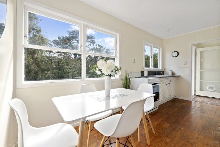 Photo of property in 34 Blease Street, New Lynn, Auckland, 0600