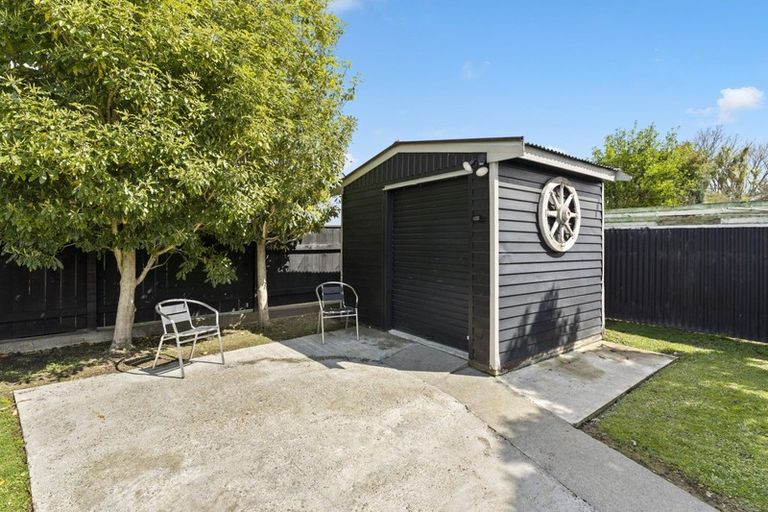 Photo of property in 1 Sutherland Crescent, Westbrook, Palmerston North, 4412