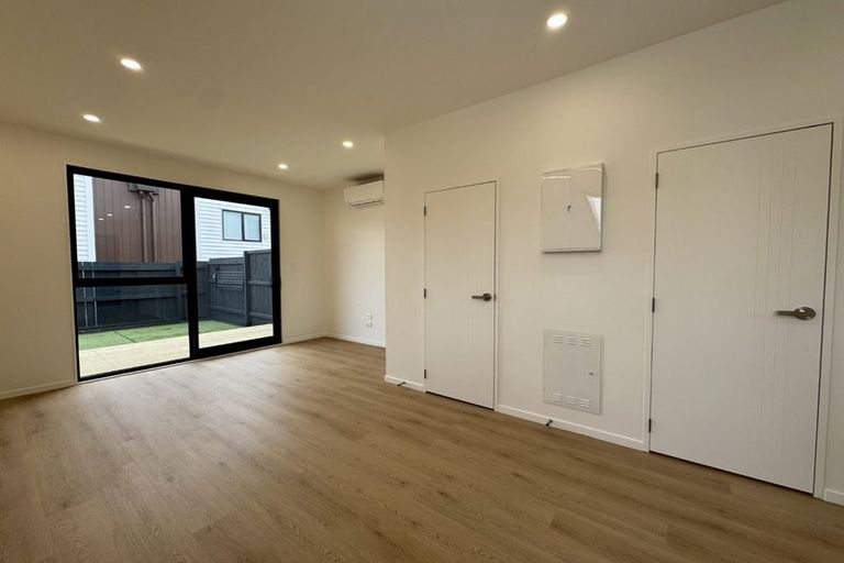 Photo of property in 3/131 Lancaster Road, Beach Haven, Auckland, 0626