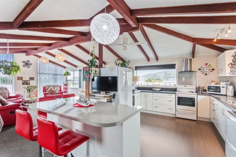 Photo of property in 41 Main Road, Redcliffs, Christchurch, 8081