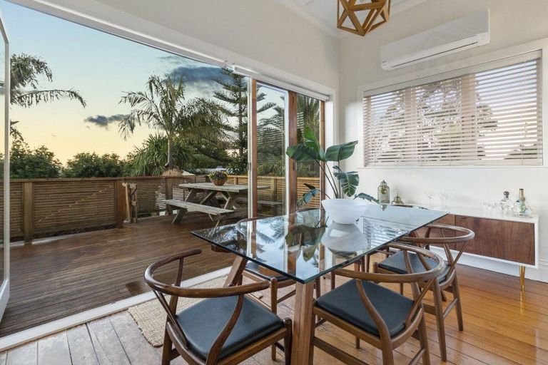 Photo of property in 1/66 Verran Road, Birkdale, Auckland, 0626