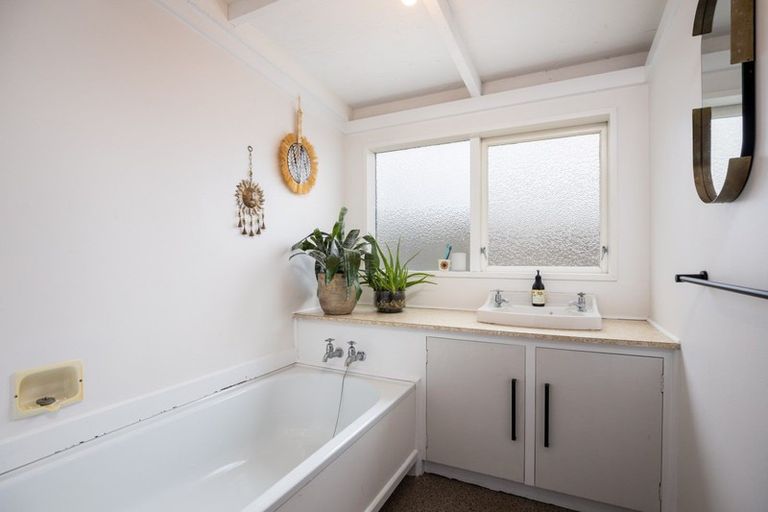 Photo of property in 69 Wrantage Street, Westown, New Plymouth, 4310