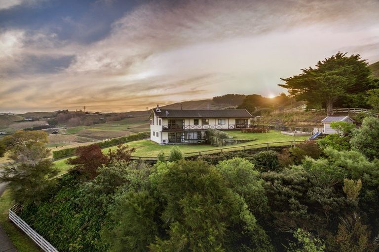 Photo of property in 140 Seafield Road, Eskdale, Napier, 4182