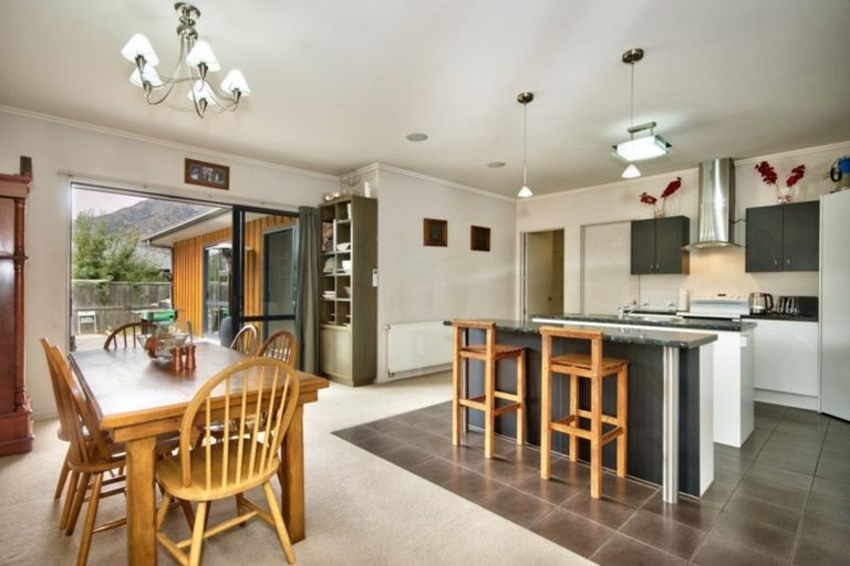 Photo of property in 20 Herries Lane, Lake Hayes, Queenstown, 9304