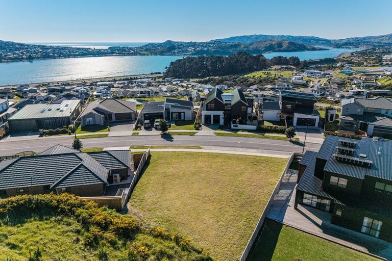 Photo of property in 107 Queen Charlotte Drive, Aotea, Porirua, 5024