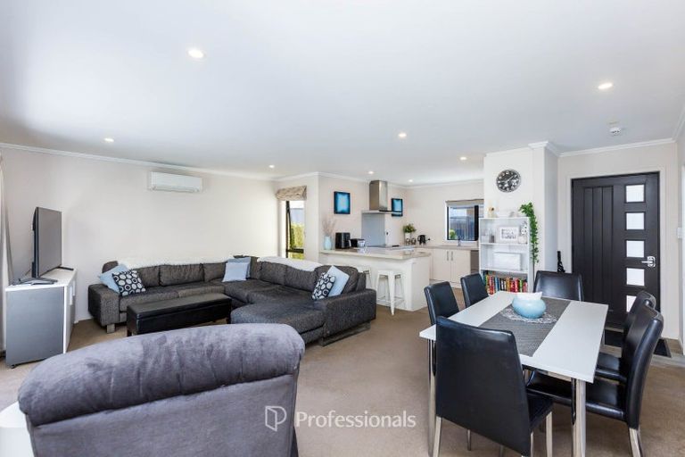 Photo of property in 27 Somerby Mews, Silverstream, Upper Hutt, 5019