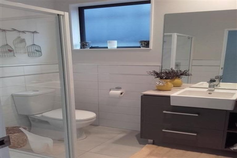 Photo of property in 10 Mauku Lane, Greenhithe, Auckland, 0632