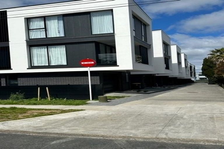 Photo of property in 2/45 Anzac Street, Takapuna, Auckland, 0622