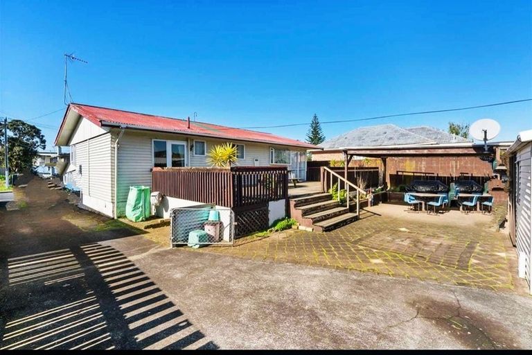 Photo of property in 4 White Road, Manurewa, Auckland, 2102