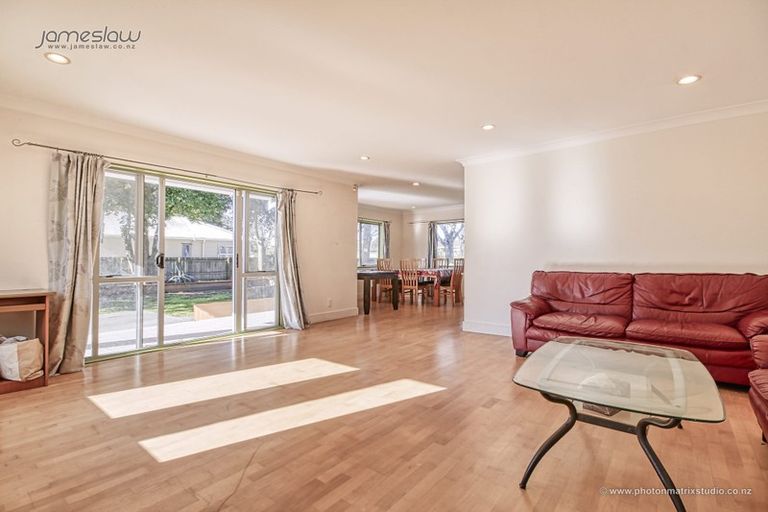 Photo of property in 9a Waterfront Road, Mangere Bridge, Auckland, 2022