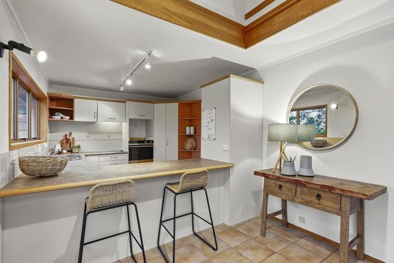 Photo of property in 39 Robinson Road, Whitianga, 3510