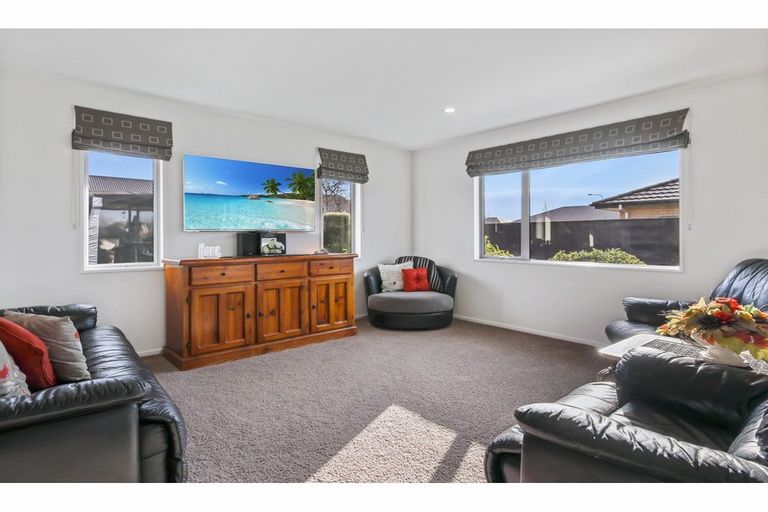 Photo of property in 22 Sequoia Way, Rangiora, 7400