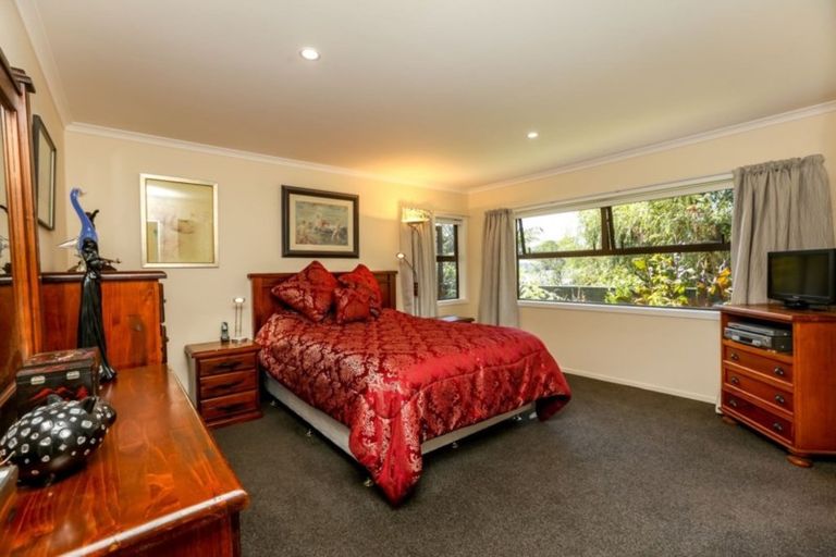 Photo of property in 44 Magnolia Drive, Westown, New Plymouth, 4310